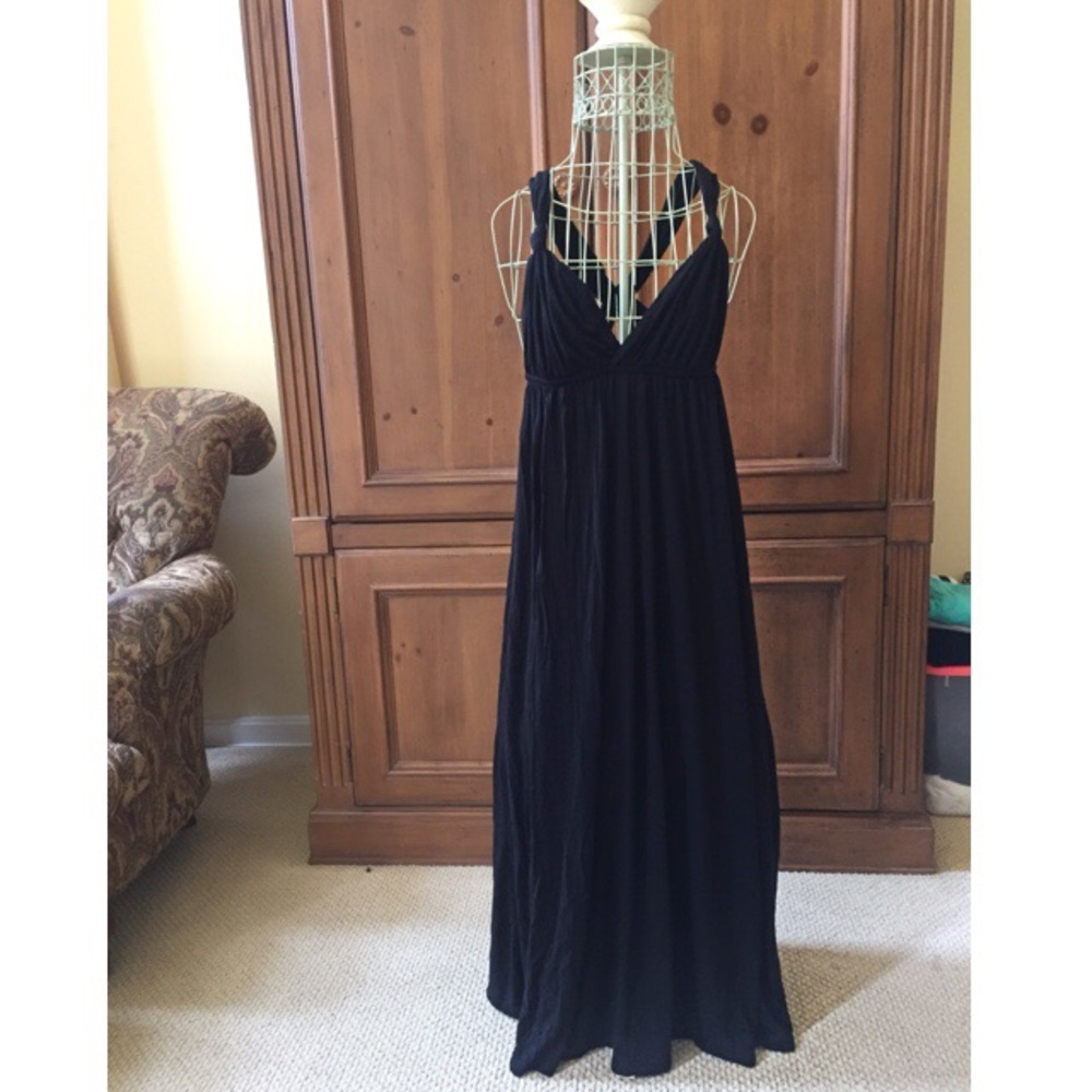 🌸 V-Neck Open Back Empire Dress